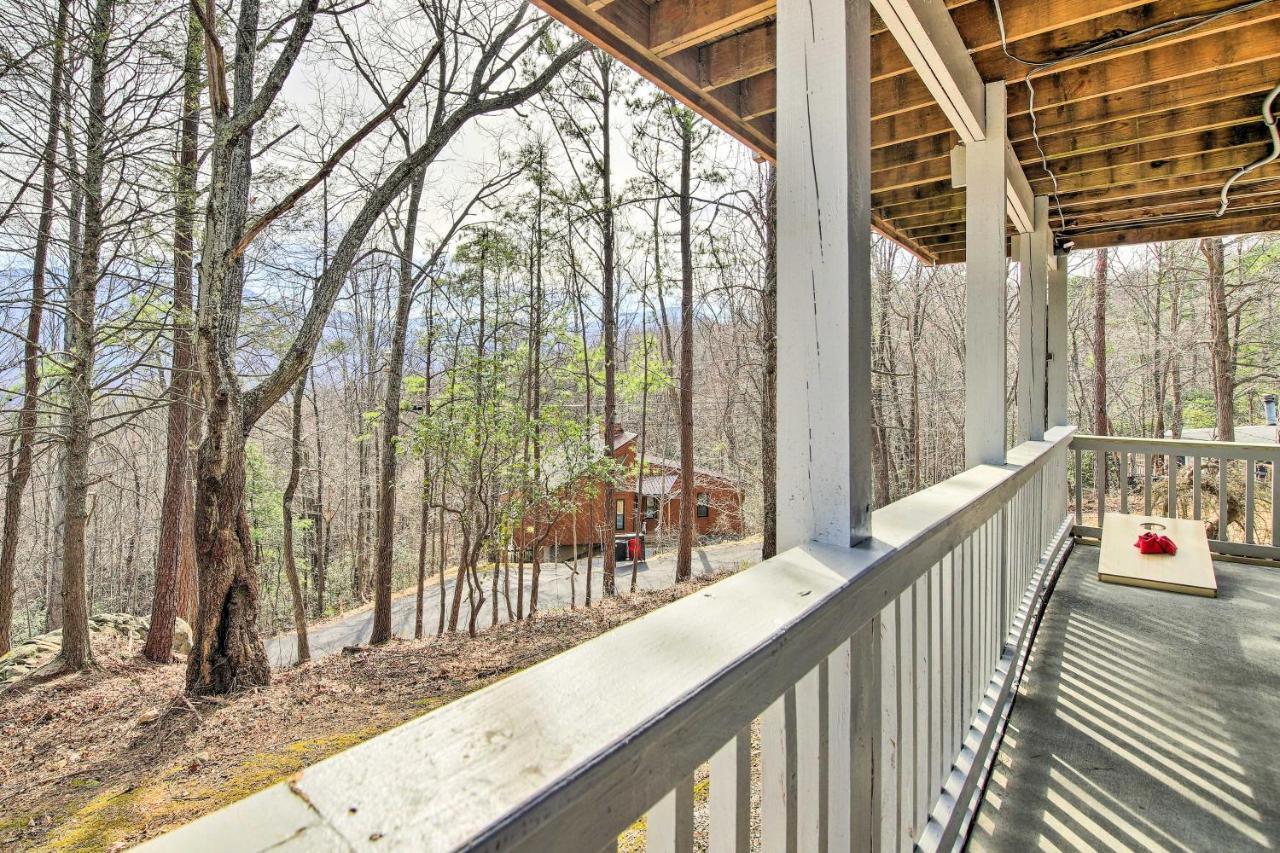 Gatlinburg Mountain Cabin With Hot Tub, Deck And Games Exterior photo