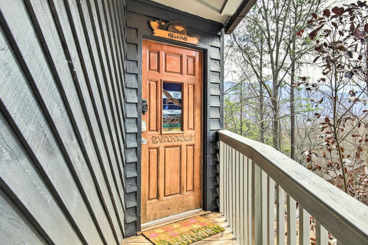 Gatlinburg Mountain Cabin With Hot Tub, Deck And Games Exterior photo