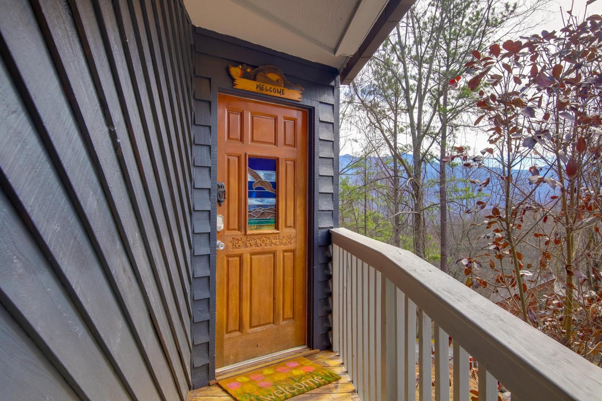Gatlinburg Mountain Cabin With Hot Tub, Deck And Games Exterior photo